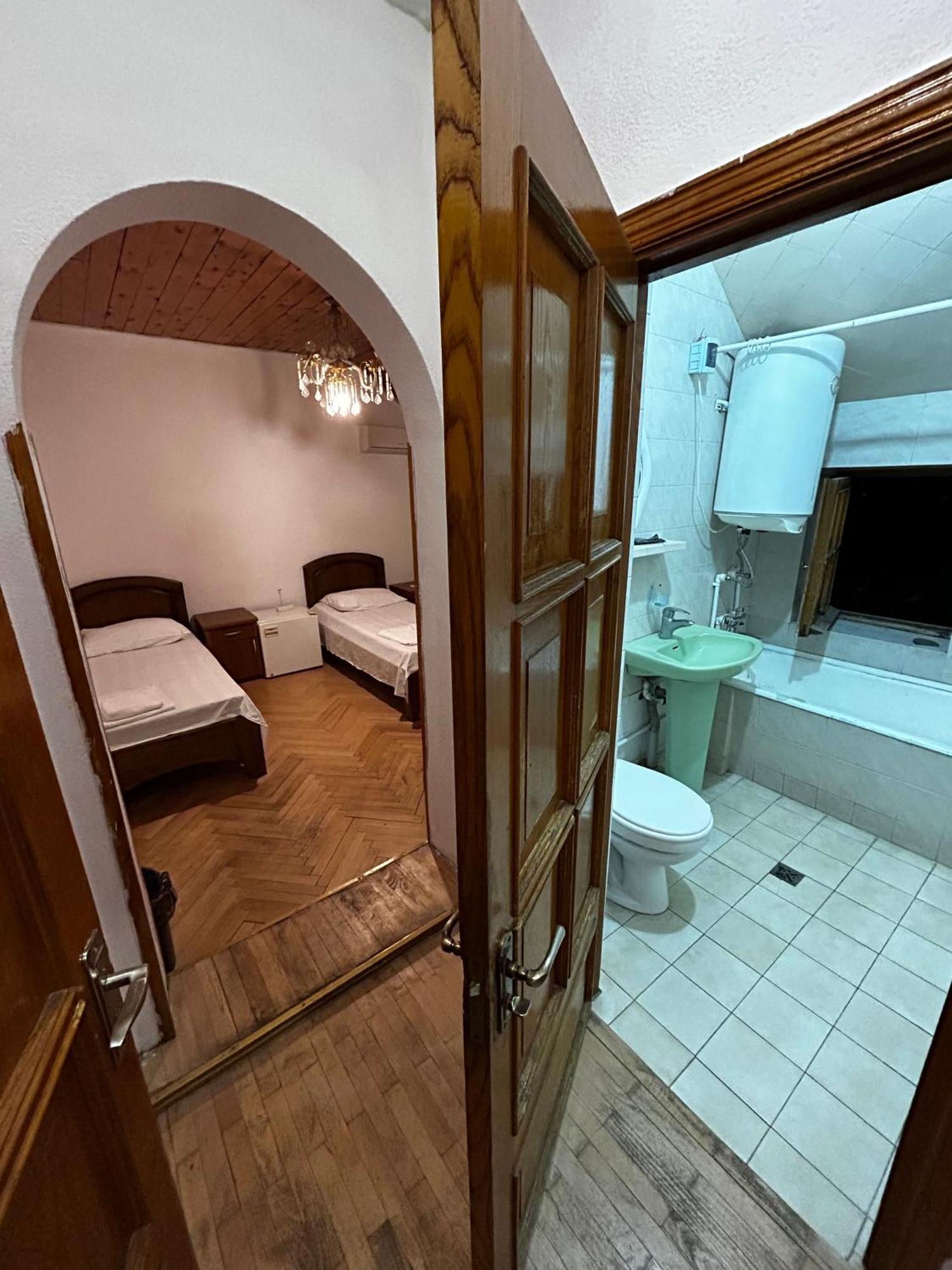 Duma Hotel Тбилиси Екстериор снимка